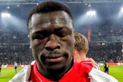 欧联杯决赛回顾：“我们值得这一刻！”热刺欧联夺冠，17年等待终化作捧杯时的呐喊！